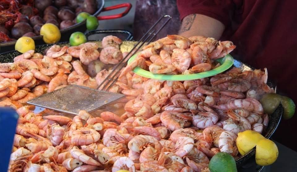 Răsfăț culinar în centrul Craiovei. Preparate din fructe de mare, dulciuri turcești și cafea la nisip