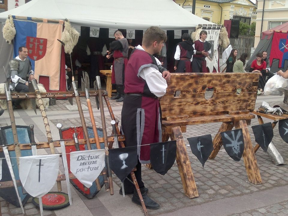 60233626_2368685696528755_1729585181230104576_n