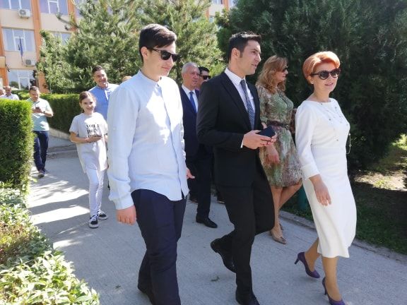 60975844_2256508177760704_7592410810958217216_n