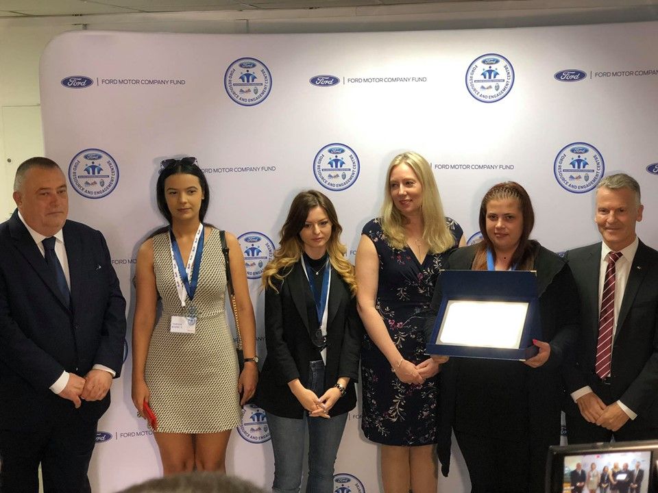 61798971_860091997689061_4824844356269637632_n