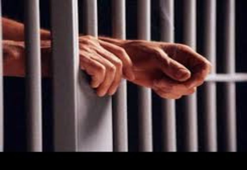 Tânăr din Craiova, reținut după ce a bătut un bărbat 