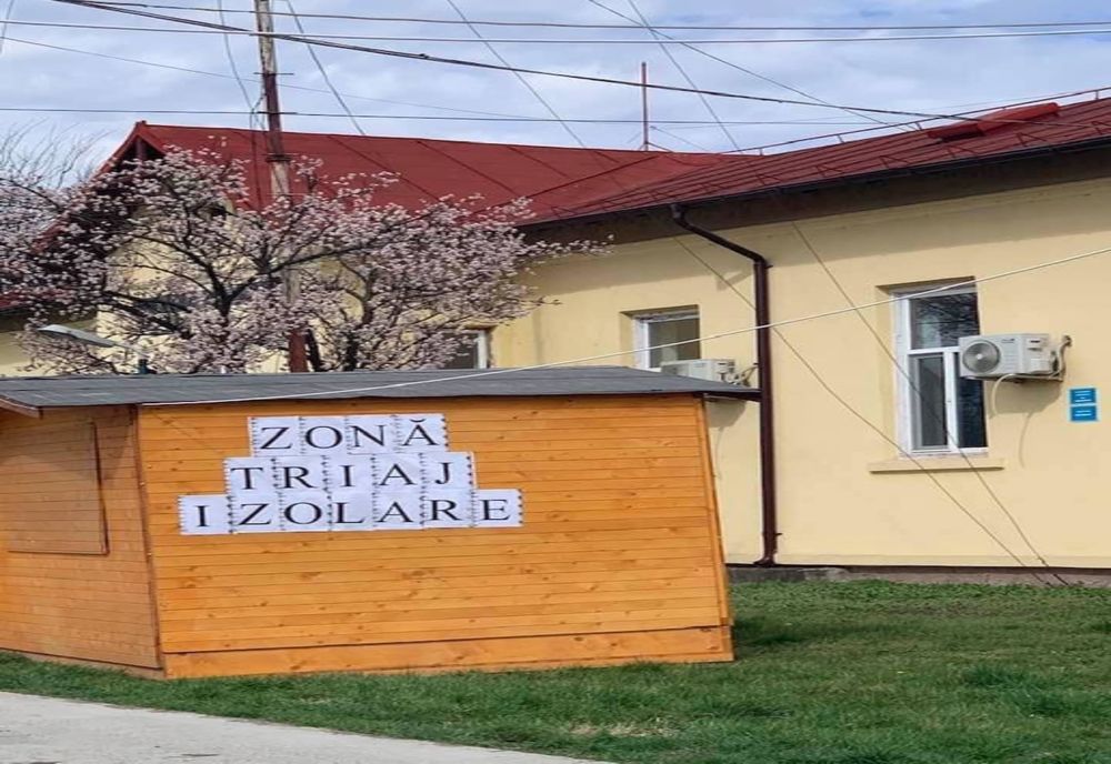 Zone de triaj al pacienților lângă spitalele din Dolj. Cum procedează medicii