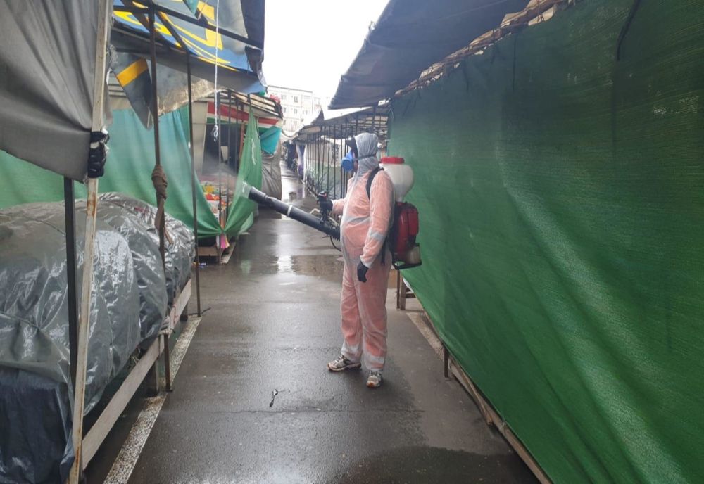 Activitate restrânsă în târgul de săptămână din Craiova