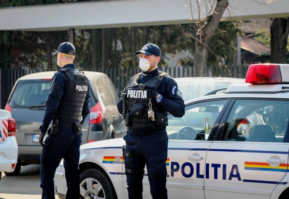 Un tânăr din Dolj s-a urcat băut la volan și a ajuns cu mașina în șanț