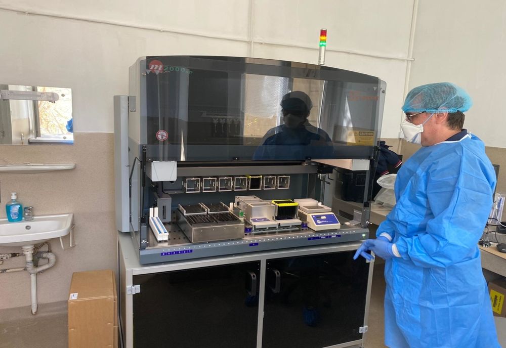 Aparatul de testare rapidă de la „Victor Babeș” Craiova a fost pus în funcțiune