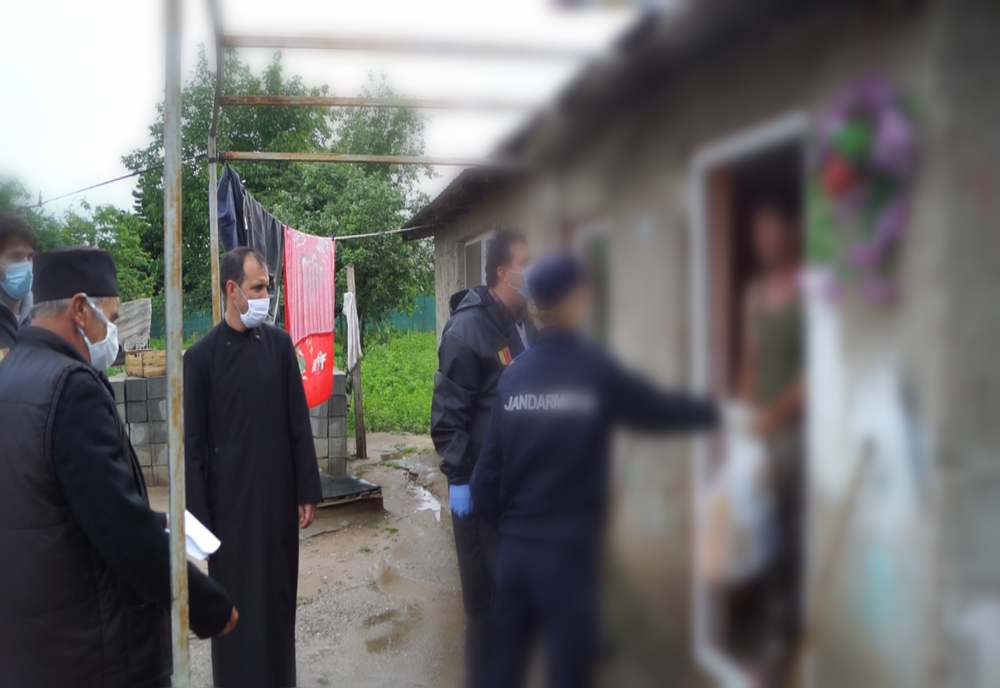 Dolj: Pachete cu produse pentru familii nevoiaşe din Ocolna şi Castranova