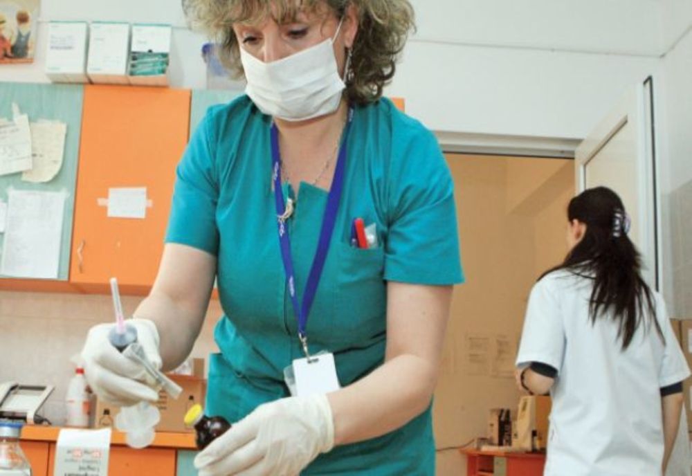 Noi detalii despre asistenta din Dolj, infectată cu COVID-19. Unde lucrează de fapt