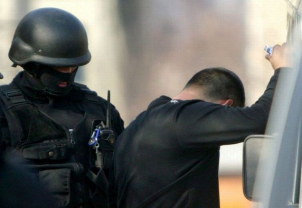 Mafioți români, ȚEPE la bancomate în valoare de un miliard de dolari. Gangsterii, originari din Craiova, sunt urmăriți de FBI