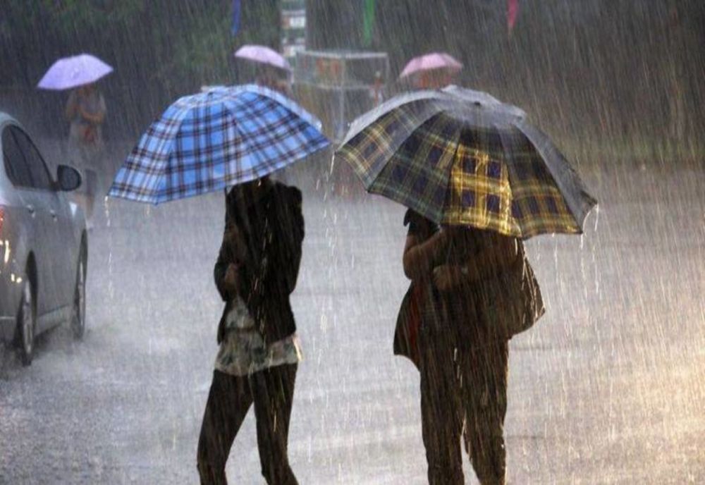 Se strică vremea în weekend. Ce spun meteorologii