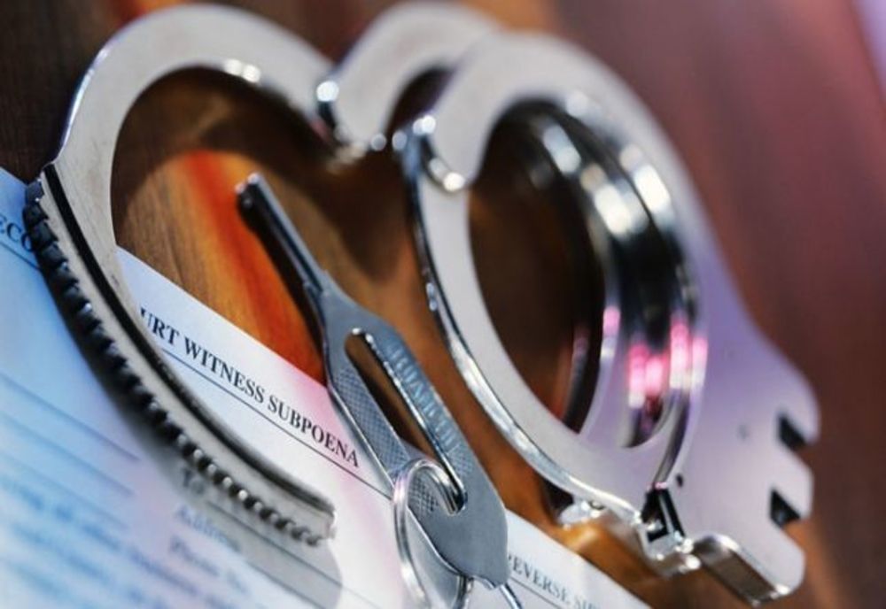 Craiova: Reţinuţi după ce au fost prinşi de 15 ori făcând contrabandă cu ţigări