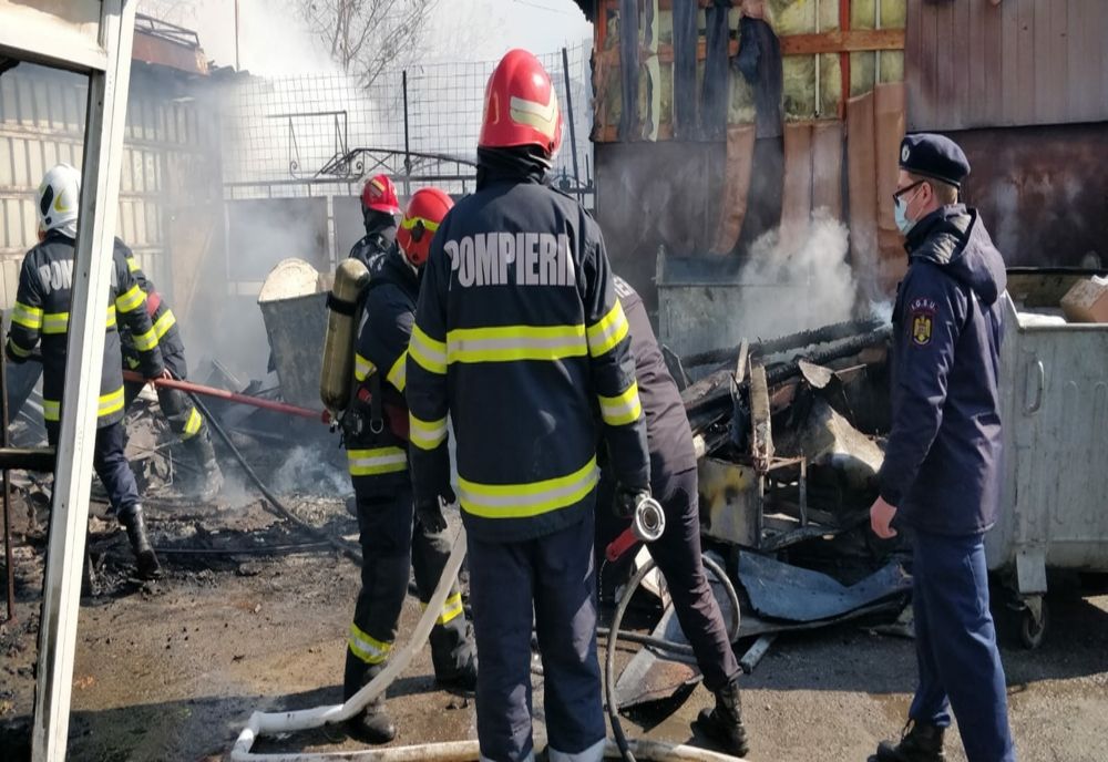 VIDEO. Incendiu la Piaţa Mare din Craiova