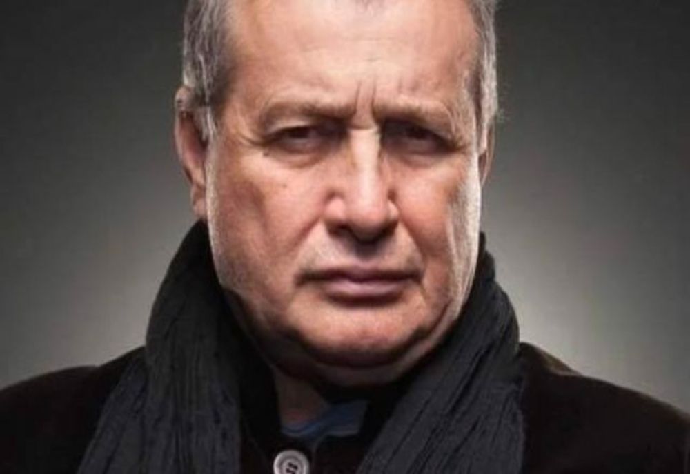 Dolj: Poetul Mircea Dinescu s-a imunizat împotriva COVID-19, la Băileşti