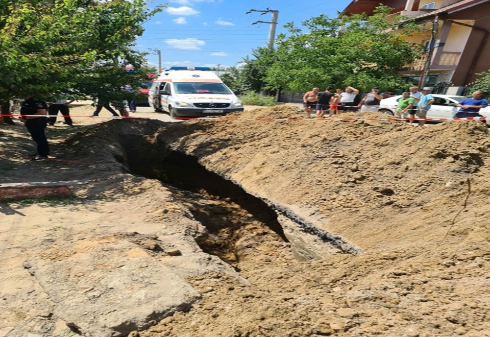 Dolj: Muncitor prins sub un mal de pământ