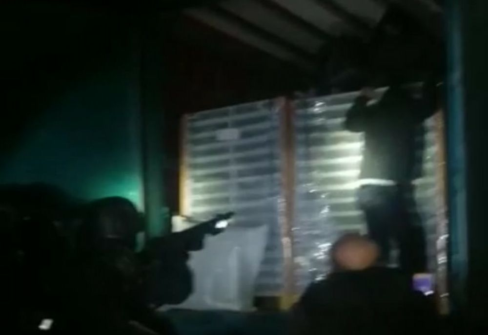 Craiova: Doi pakistanezi care încercau să intre ilegal în România, depistaţi într-un TIR (VIDEO)