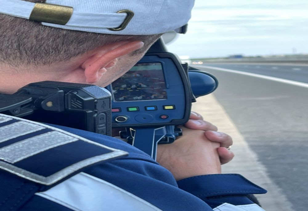 Dosar penal pentru un şofer care circula prin Craiova cu peste 100 km pe oră