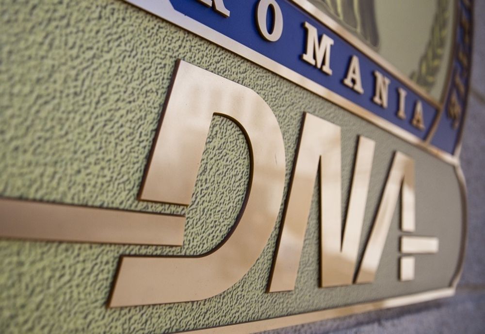 Dolj: Veterinar din cadrul DSVSA, trimis în judecată pentru luare de mită