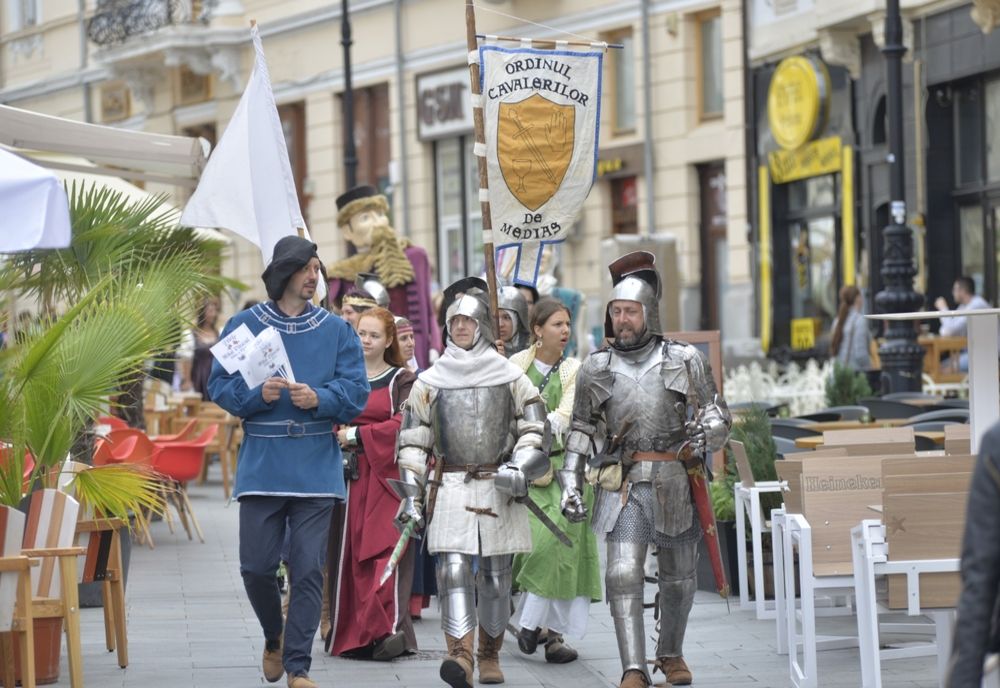 Paradă de costume medievale la Craiova, de Zilele "Mihai Viteazul"