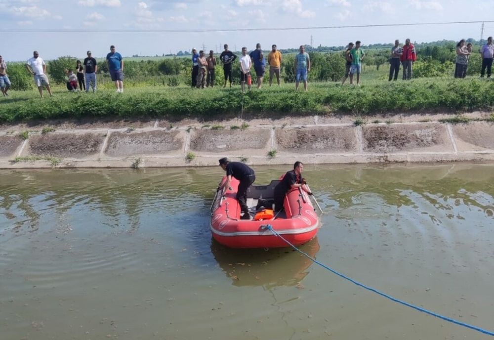 VIDEO: Un copil de 12 ani, din Dolj, înecat într-un canal de irigaţii
