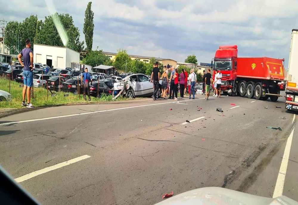 Accident pe Centura Nord a Craiovei. Un copil de cinci ani, printre răniţi