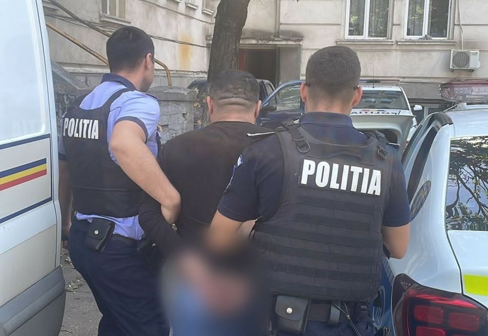 Craiova: Reţinut după ce a intrat peste unchiul său de 77 de ani şi i-a spart geamurile de la casă
