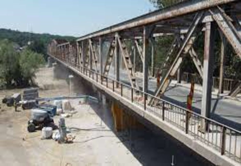 Dolj: Trafic rutier ÎNCHIS total pe un pod peste Jiu