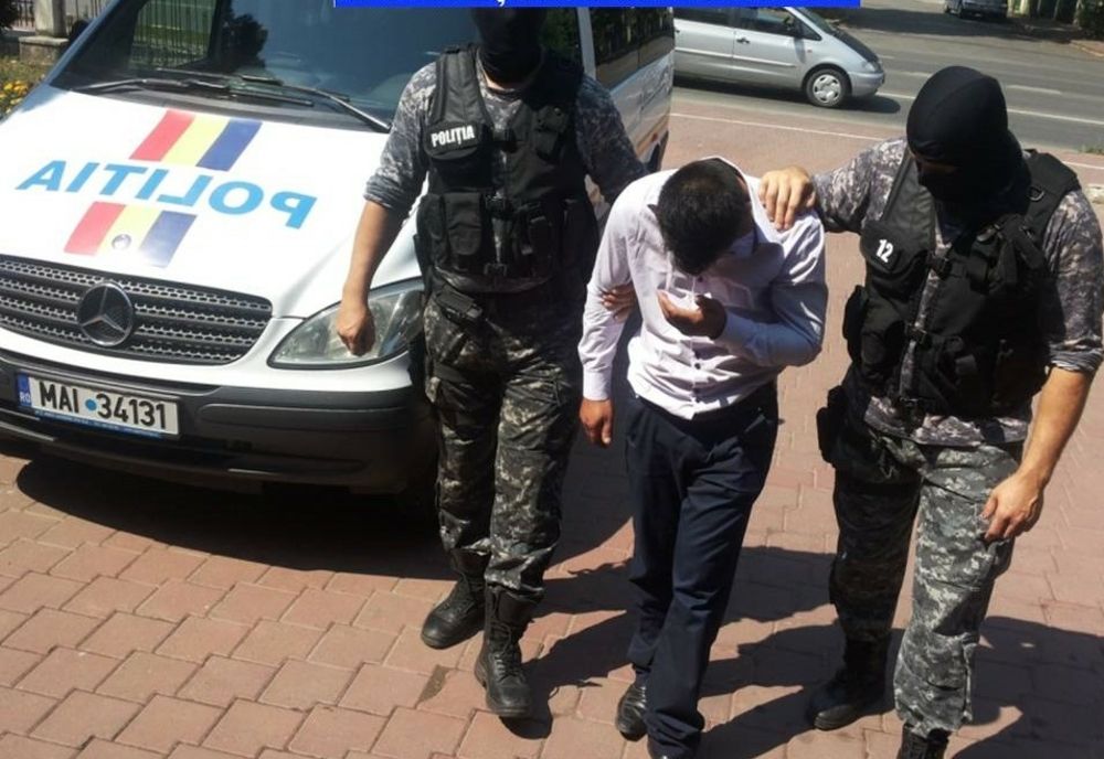 Dolj: Un adolescent care a tâlhărit un bărbat, în Filiaşi, reţinut