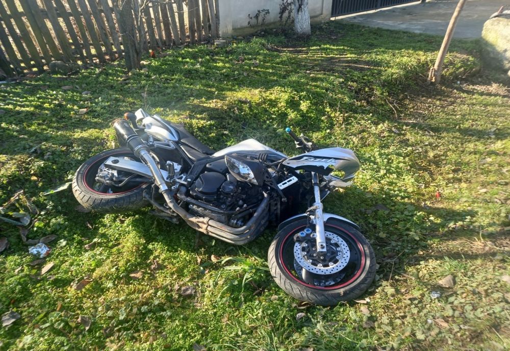 Dolj: Motociclist mort după ce a lovit un cap de pod