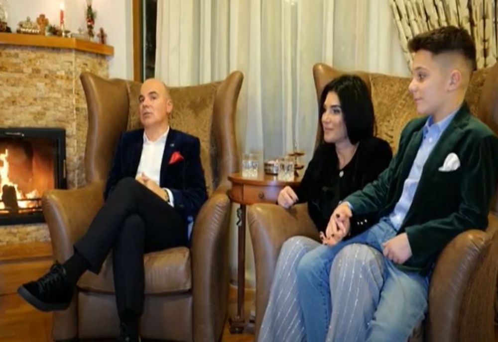 Interviu inedit de Sărbători cu Rareș Bogdan și familia sa VIDEO
