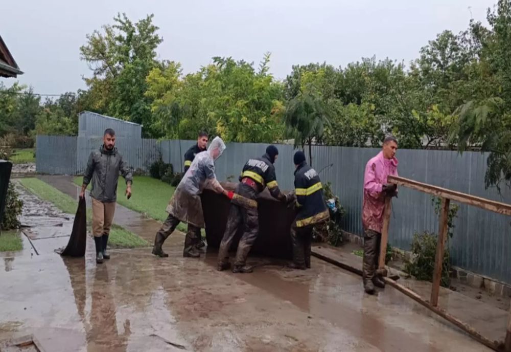 BILANȚ SUMBRU: 6 PERSOANE AU MURIT ÎN URMA INUNDAȚIILOR DEVASTATOARE
