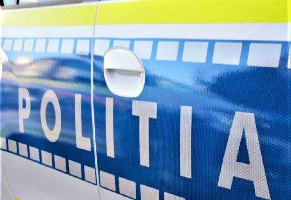 Incident halucinant pe o stradă din Craiova. O femeie a fost pusă la pământ și tâlhărită de doi minori