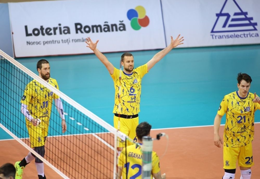 VOLEI MASCULIN: CAMPIOANA CORONA BRAŞOV S-A CALIFICAT ÎN FINALA CUPEI ROMÂNIEI