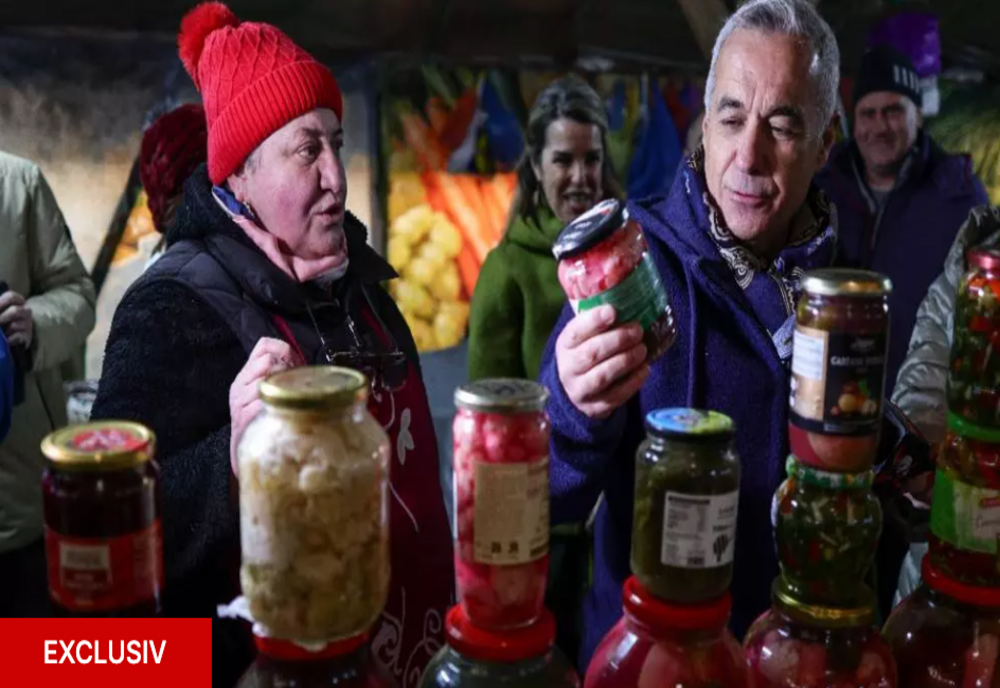 CĂLIN GEORGESCU, PREȘEDINTELE ALES, ALĂTURI DE SOȚIE ÎN PIAȚĂ. AU CUMPĂRAT PRODUSE ROMÂNEȘTI - VIDEO/FOTO