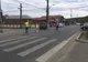 Impact între o motocicletă și o mașină. Doi tineri au ajuns la spital