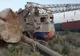 Un bărbat din Craiova, mecanicul responsabil de accidentul feroviar de la Feteşti, reţinut de poliţişti
